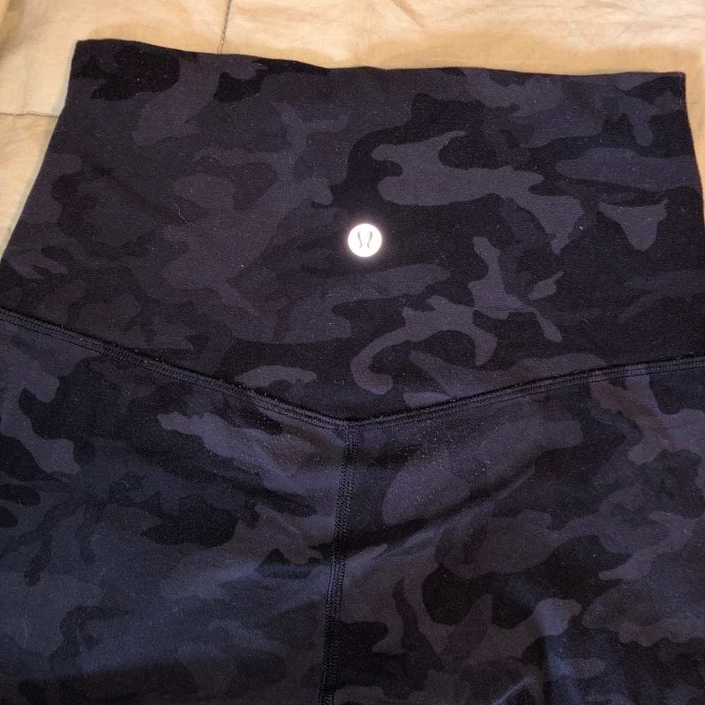 lululemon incognito gray multi camo aligns - Picture 3 of 3